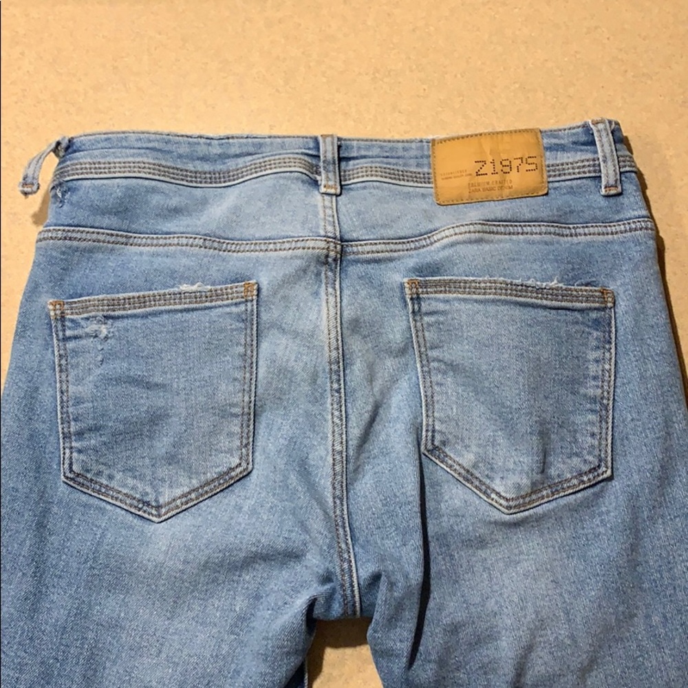 Zara embroidered jeans - size 4 - Picture 6 of 8